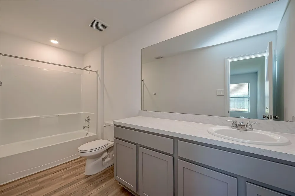 18111 Robin Creek Dr Hockley, TX 77447