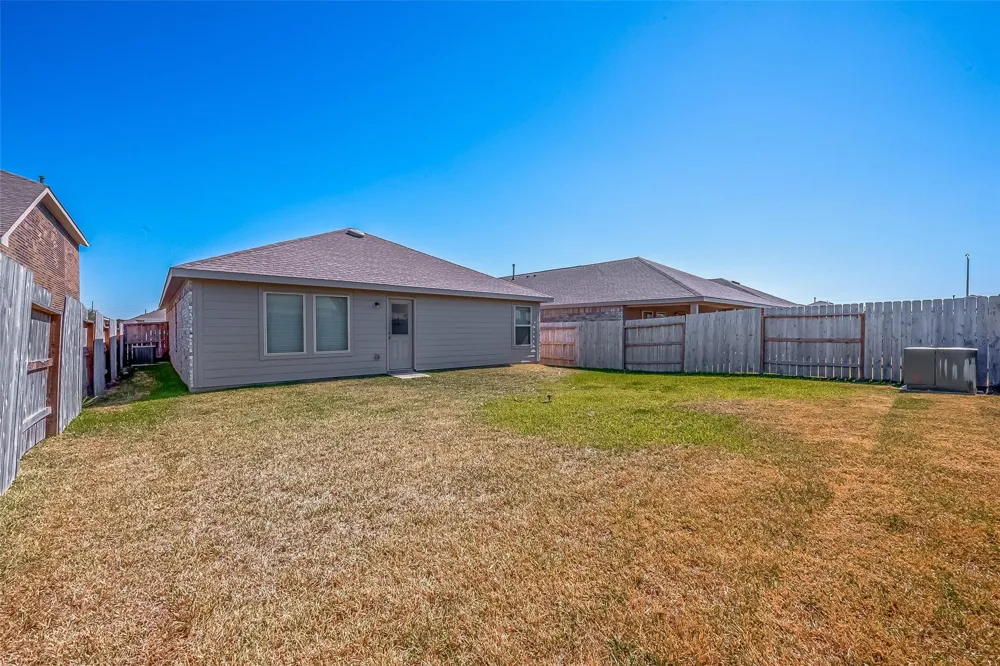 18111 Robin Creek Dr Hockley, TX 77447
