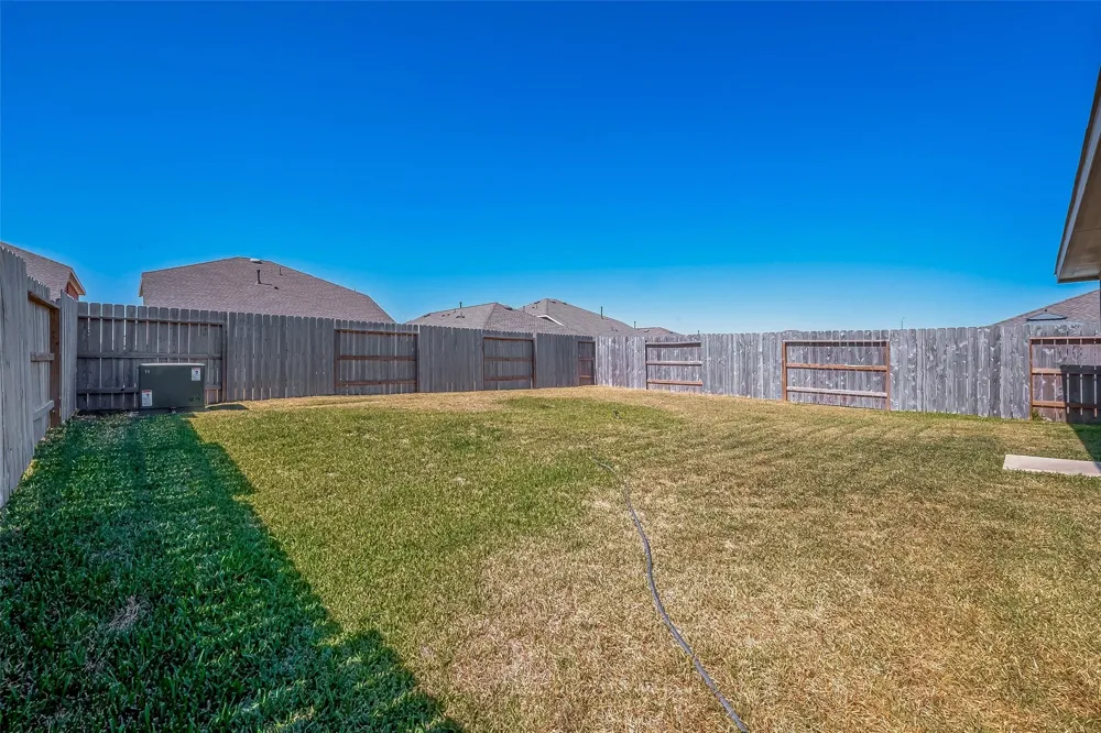 18111 Robin Creek Dr Hockley, TX 77447