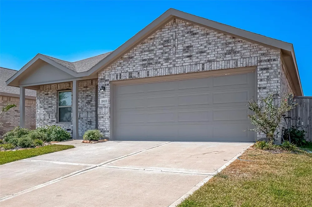 18111 Robin Creek Dr Hockley, TX 77447