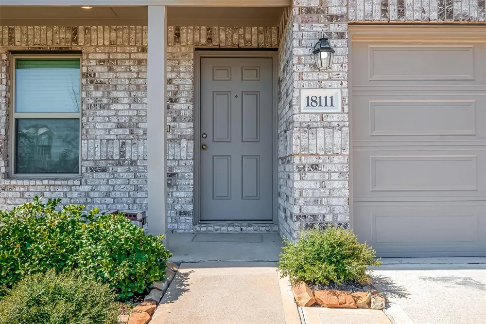 18111 Robin Creek Dr Hockley, TX 77447