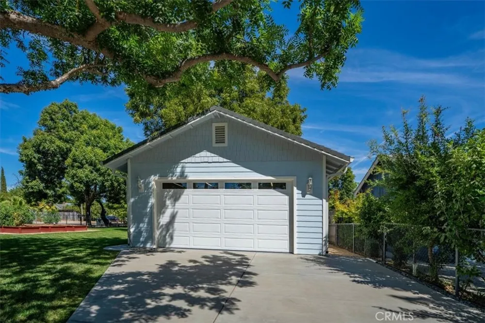1221 Pear Corning, CA 96021