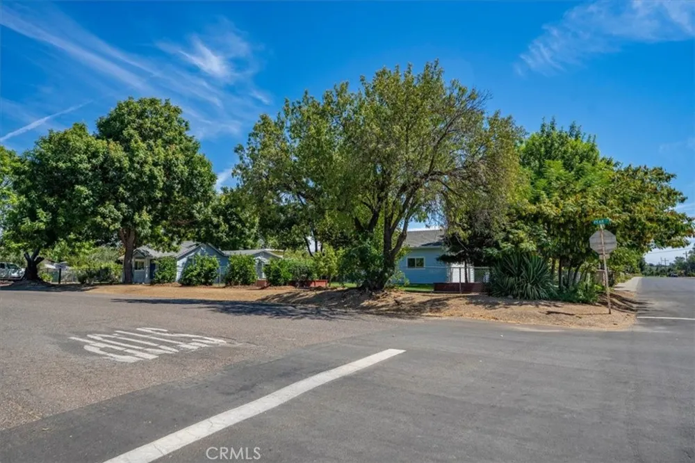 1221 Pear Corning, CA 96021