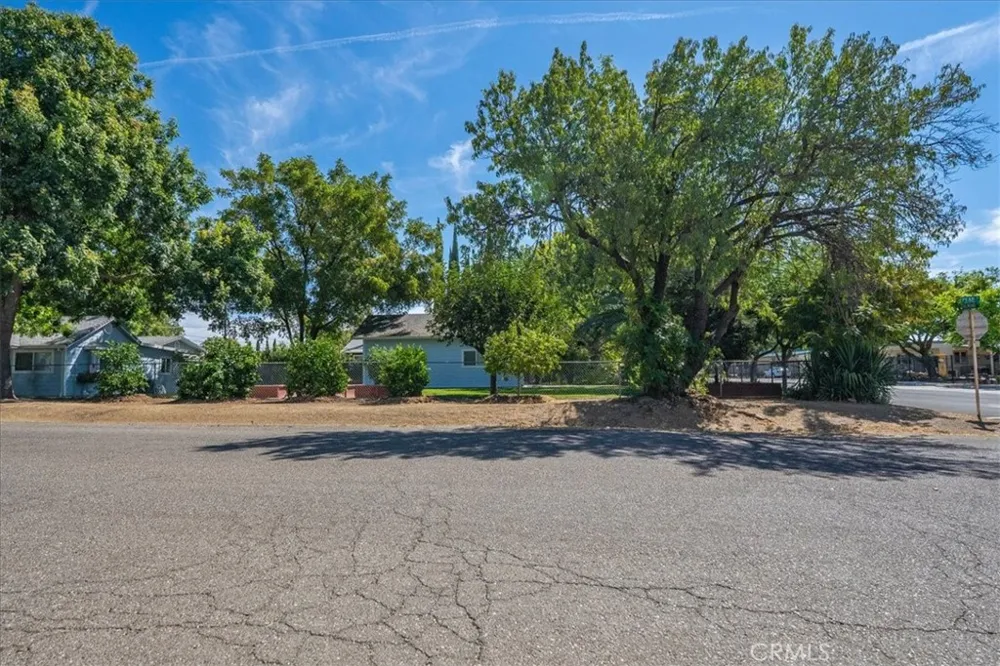 1221 Pear Corning, CA 96021