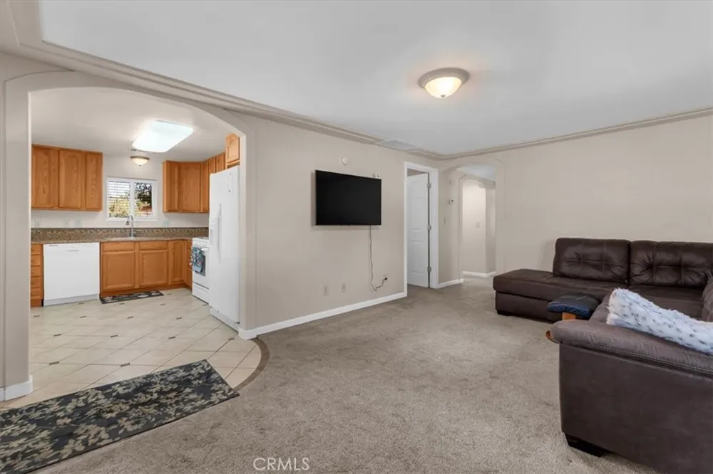 1221 Pear Corning, CA 96021