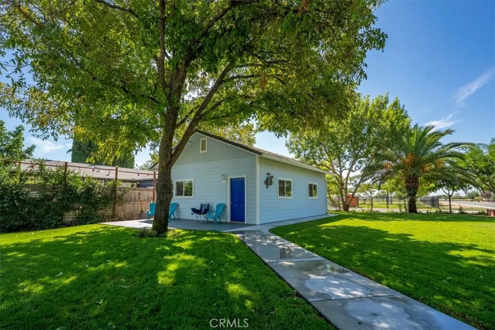 1221 Pear Corning, CA 96021