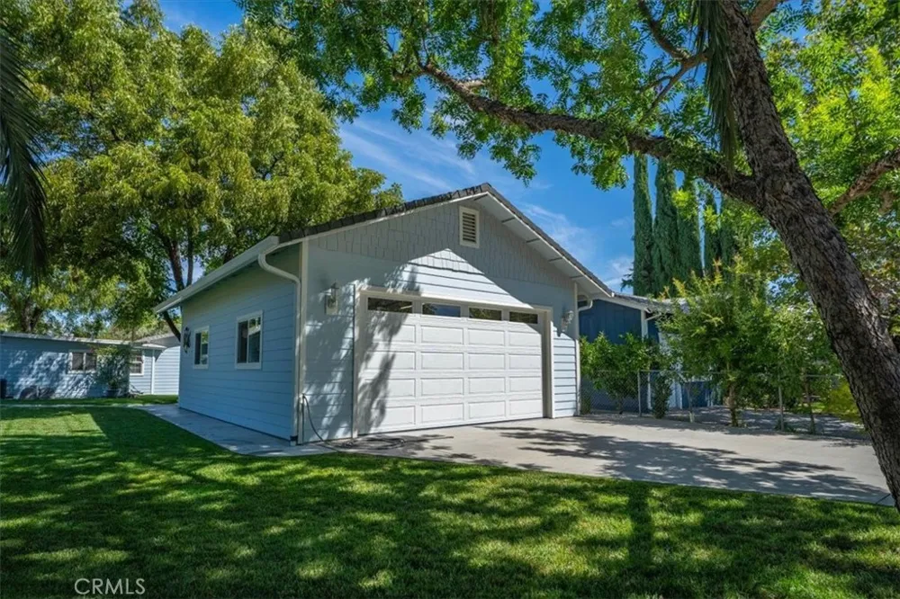 1221 Pear Corning, CA 96021