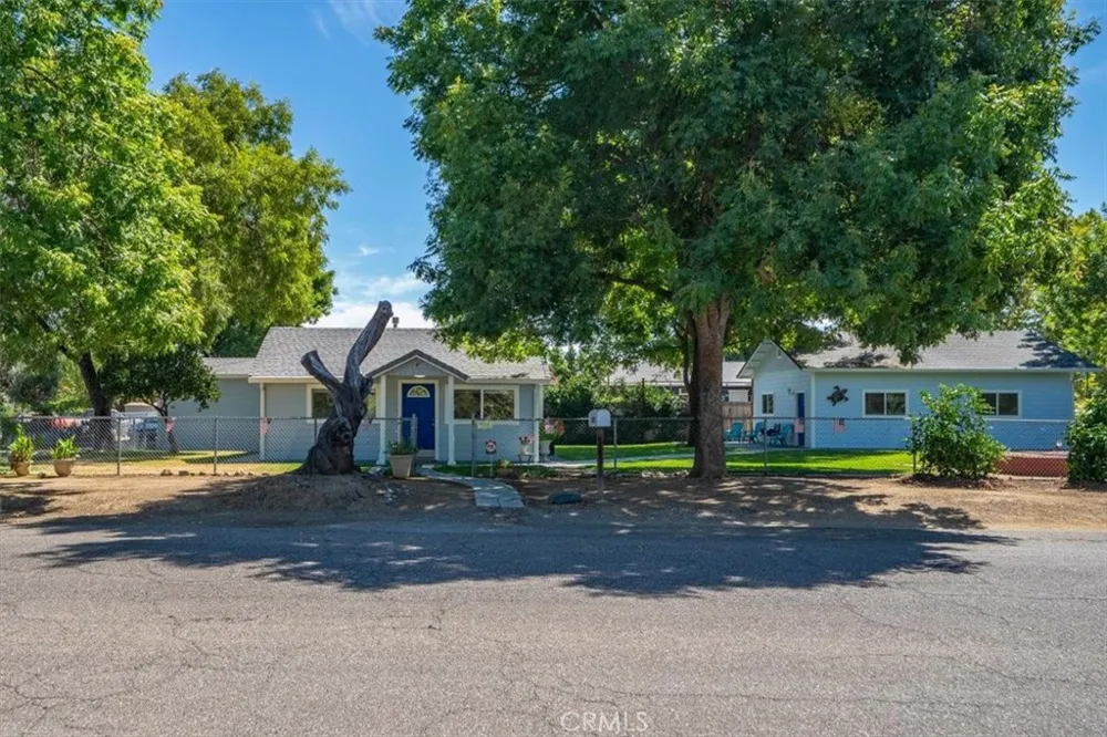 1221 Pear Corning, CA 96021