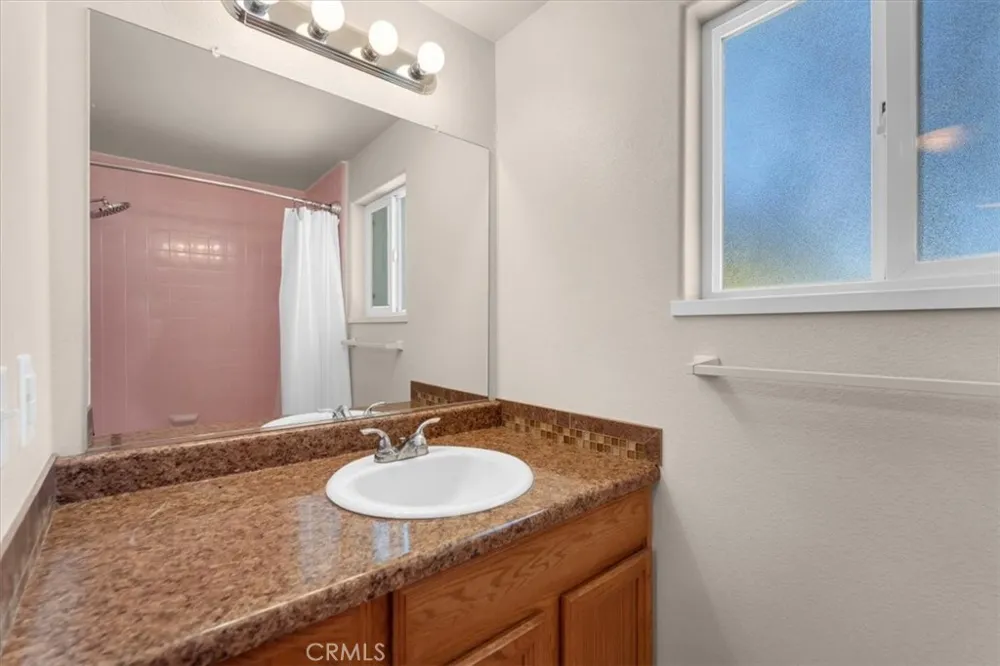 1221 Pear Corning, CA 96021