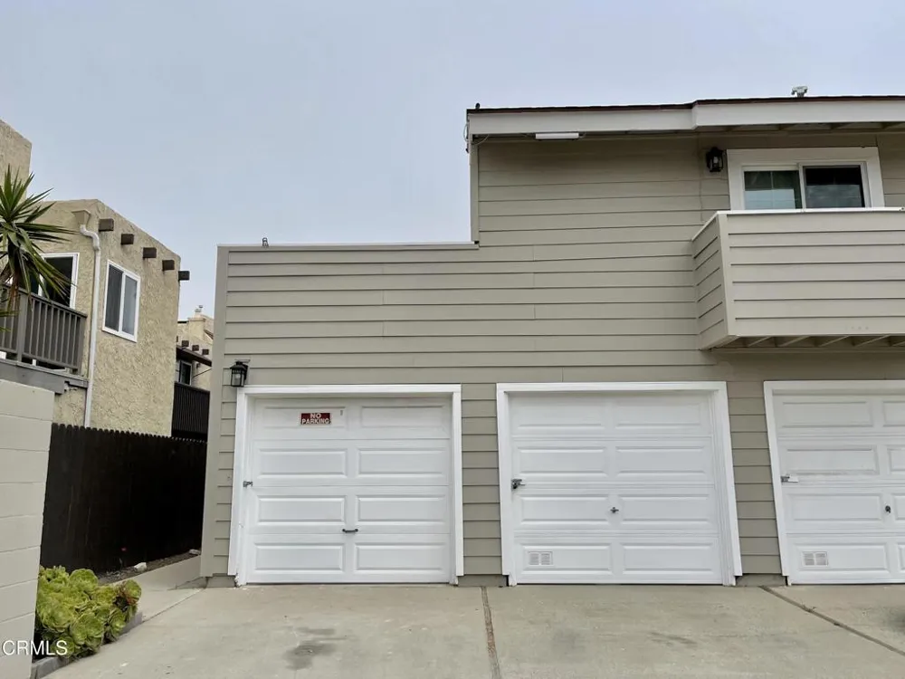 4958 Nautilus Street Oxnard, CA 93035