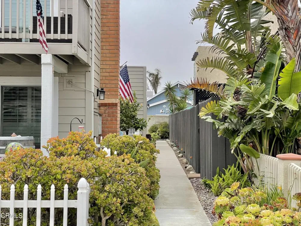 4958 Nautilus Street Oxnard, CA 93035