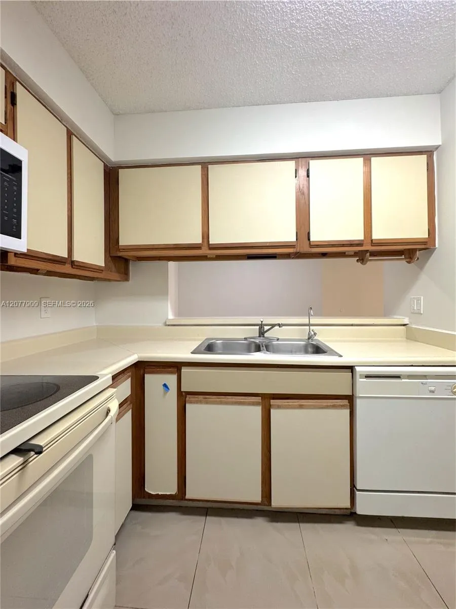 1265 SW 46th Ave #2201 Pompano Beach, FL 33069