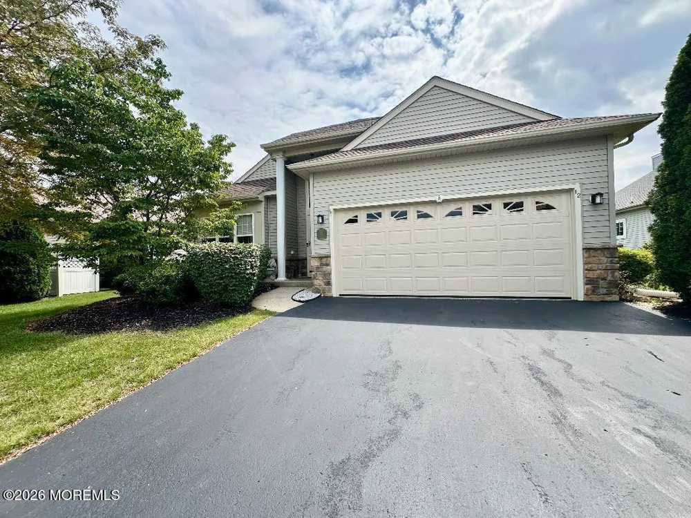 12 Lorenzo Road Manchester, NJ 08759