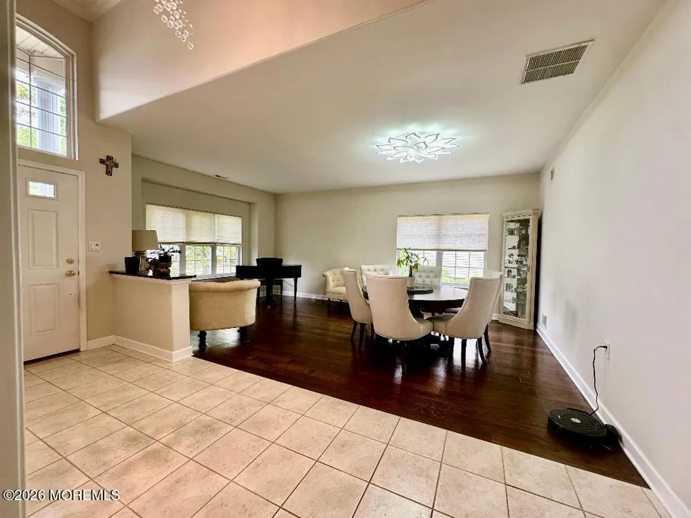 12 Lorenzo Road Manchester, NJ 08759