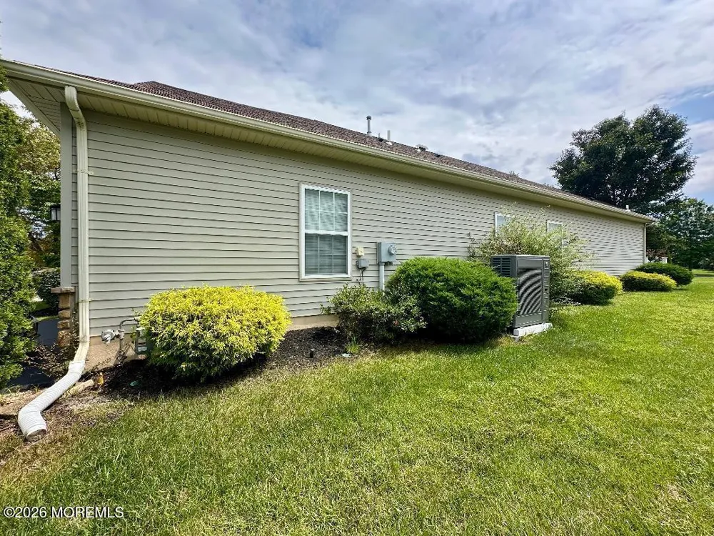 12 Lorenzo Road Manchester, NJ 08759