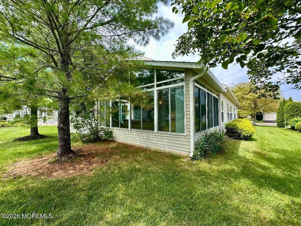 12 Lorenzo Road Manchester, NJ 08759