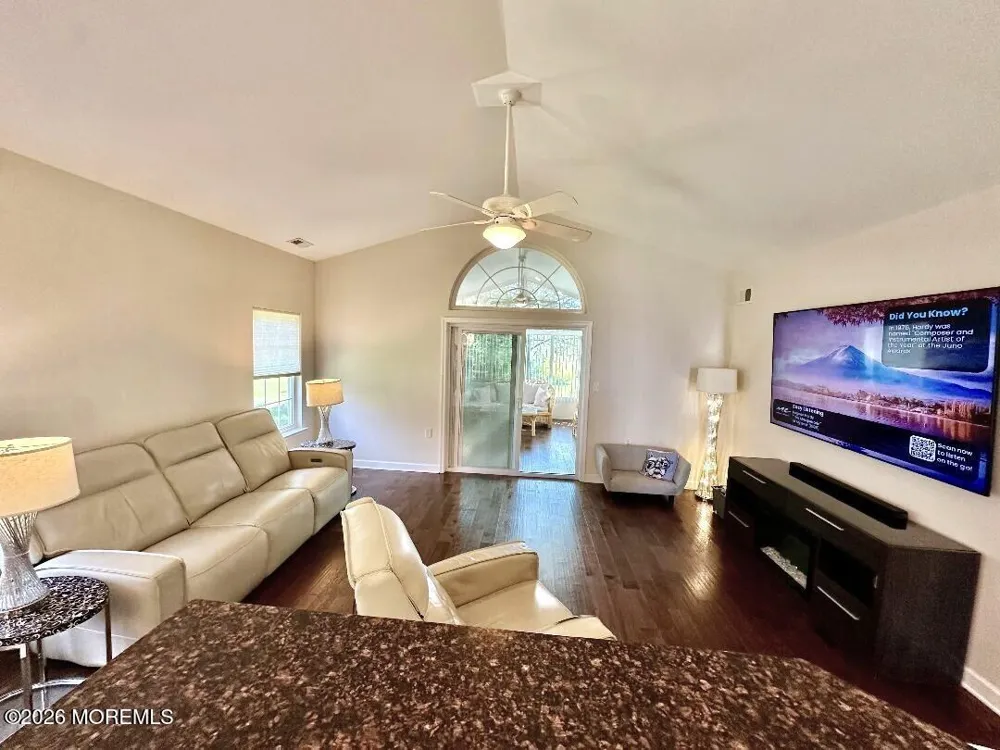 12 Lorenzo Road Manchester, NJ 08759