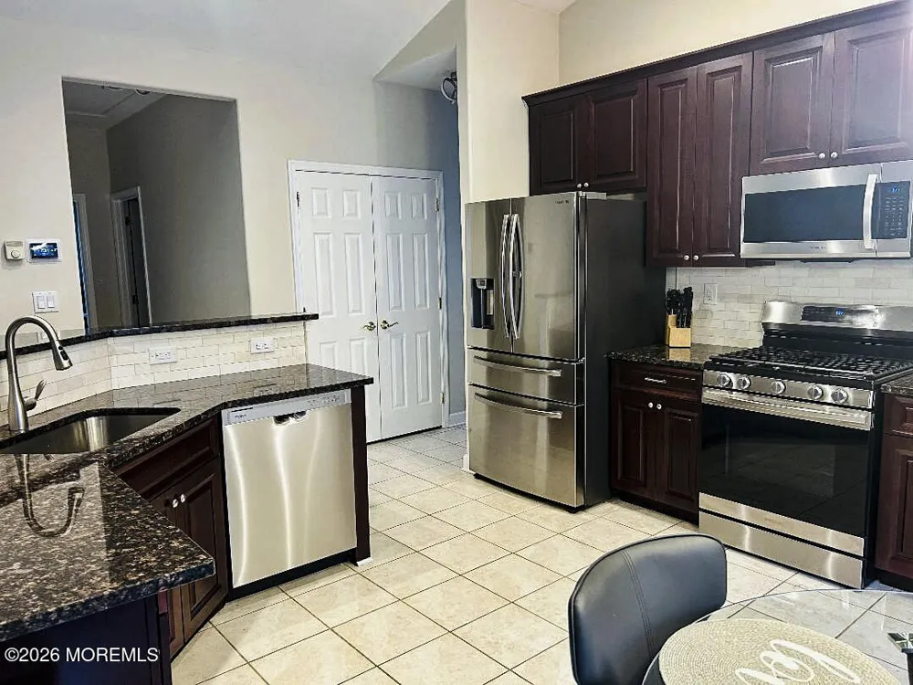 12 Lorenzo Road Manchester, NJ 08759