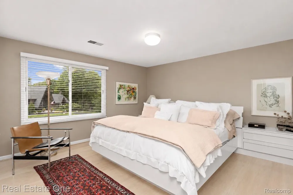 3205 Parkland Drive West Bloomfield Charter Township, MI 48322