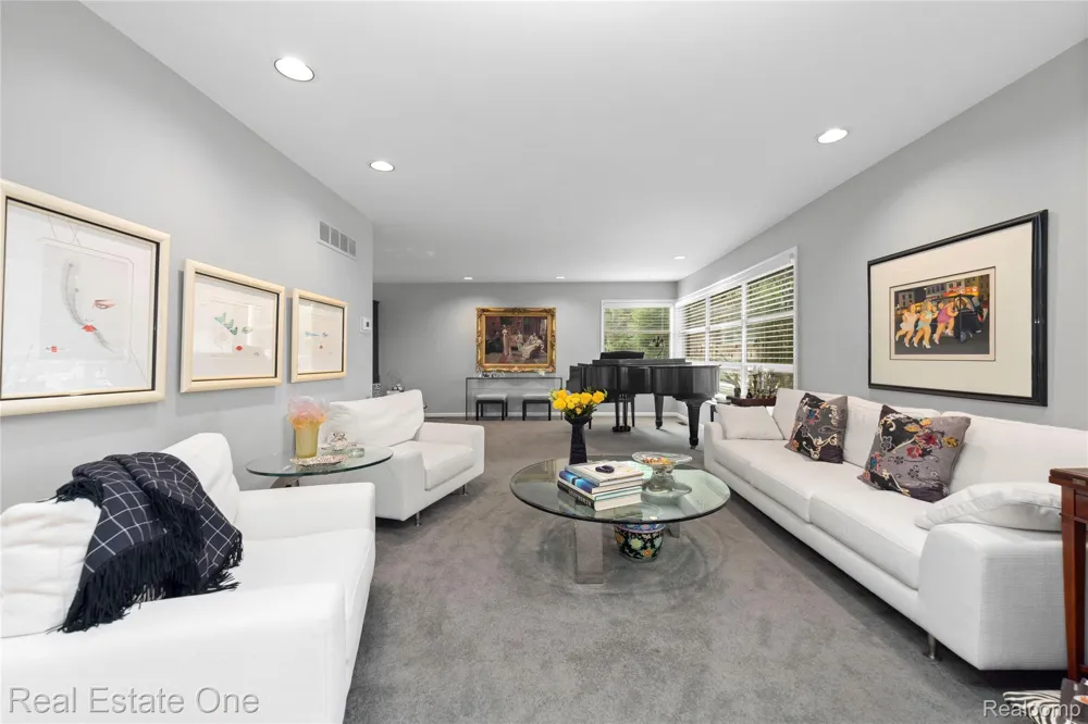 3205 Parkland Drive West Bloomfield Charter Township, MI 48322