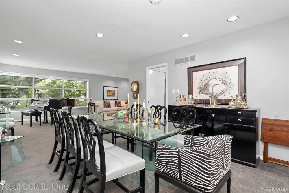 3205 Parkland Drive West Bloomfield Charter Township, MI 48322
