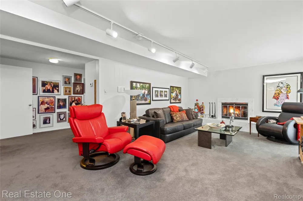 3205 Parkland Drive West Bloomfield Charter Township, MI 48322