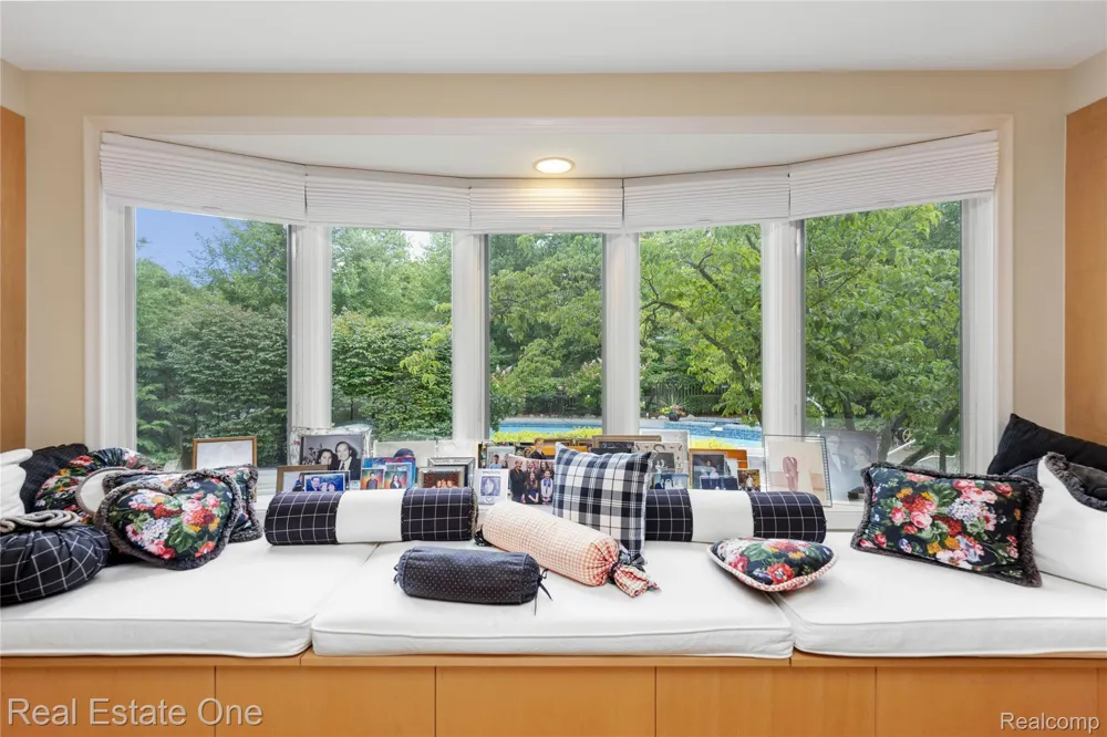 3205 Parkland Drive West Bloomfield Charter Township, MI 48322