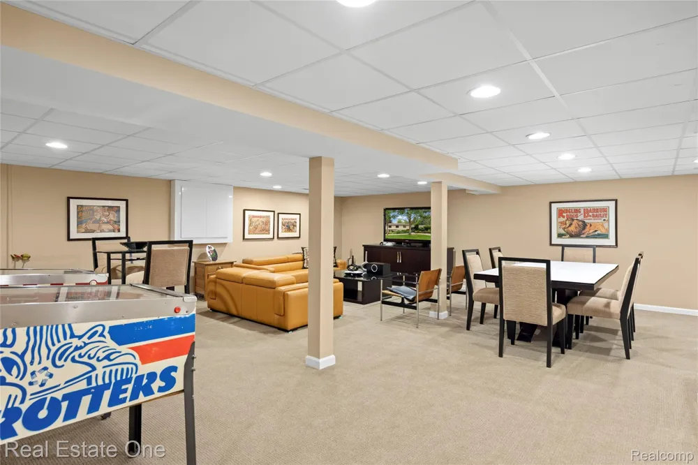 3205 Parkland Drive West Bloomfield Charter Township, MI 48322
