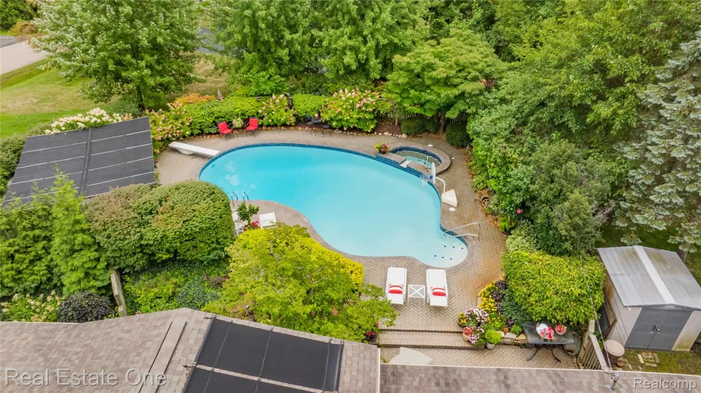3205 Parkland Drive West Bloomfield Charter Township, MI 48322