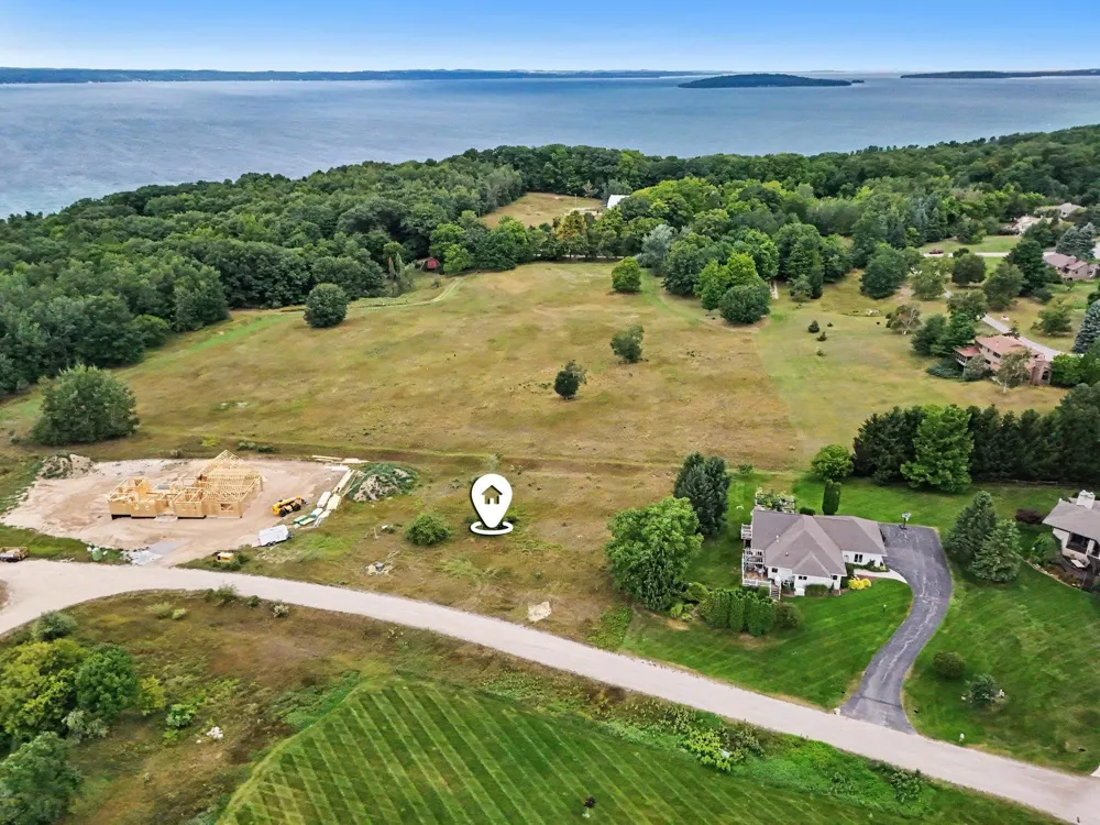 Sky Lane Peninsula Township, MI 49686