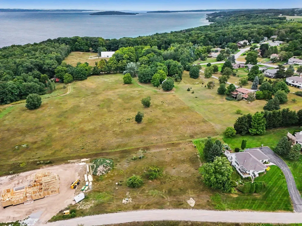 Sky Lane Peninsula Township, MI 49686