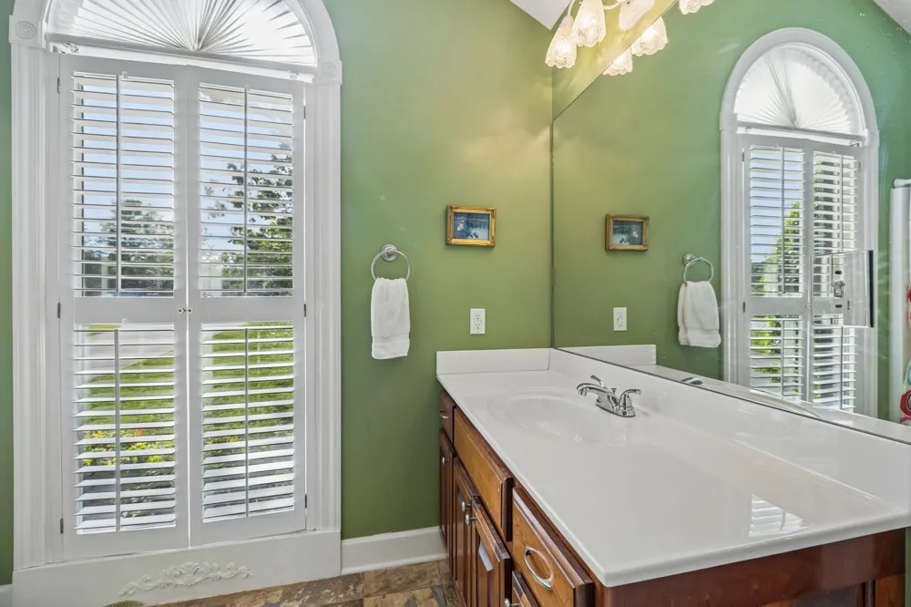 46 Deerfield Ct McMinnville, TN 37110