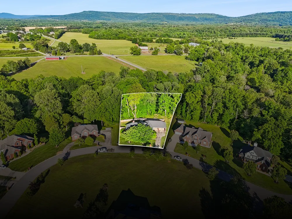 46 Deerfield Ct McMinnville, TN 37110