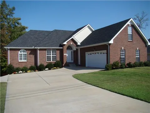 75 West Dr