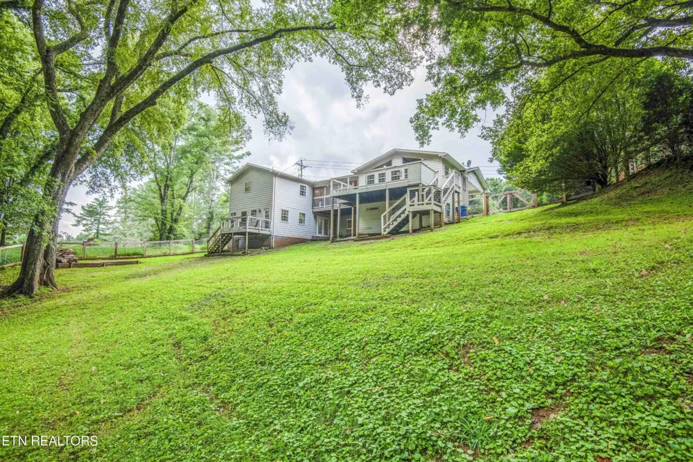1932 Duncan Rd Knoxville, TN 37919