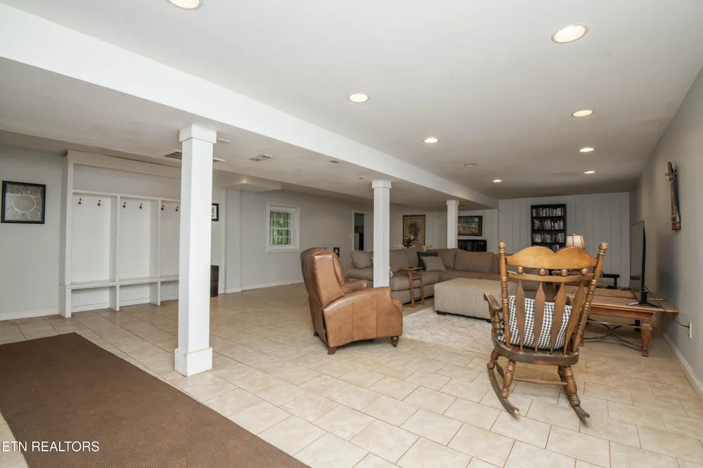 1932 Duncan Rd Knoxville, TN 37919