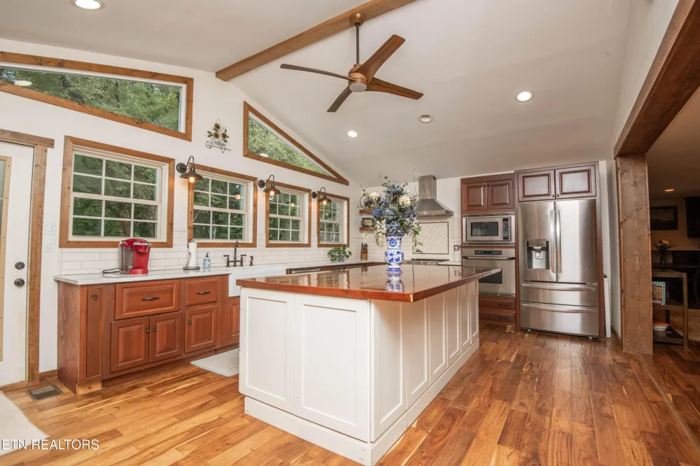 1932 Duncan Rd Knoxville, TN 37919