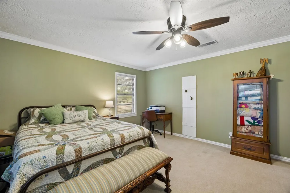 4450 Greenbriar Road Madisonville, TX 77864