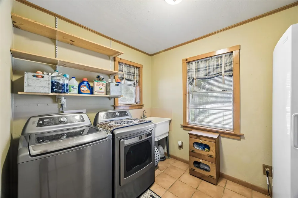 4450 Greenbriar Road Madisonville, TX 77864