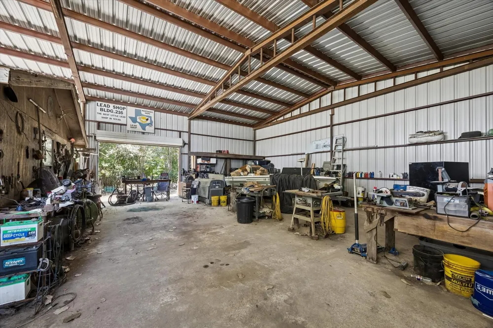 4450 Greenbriar Road Madisonville, TX 77864