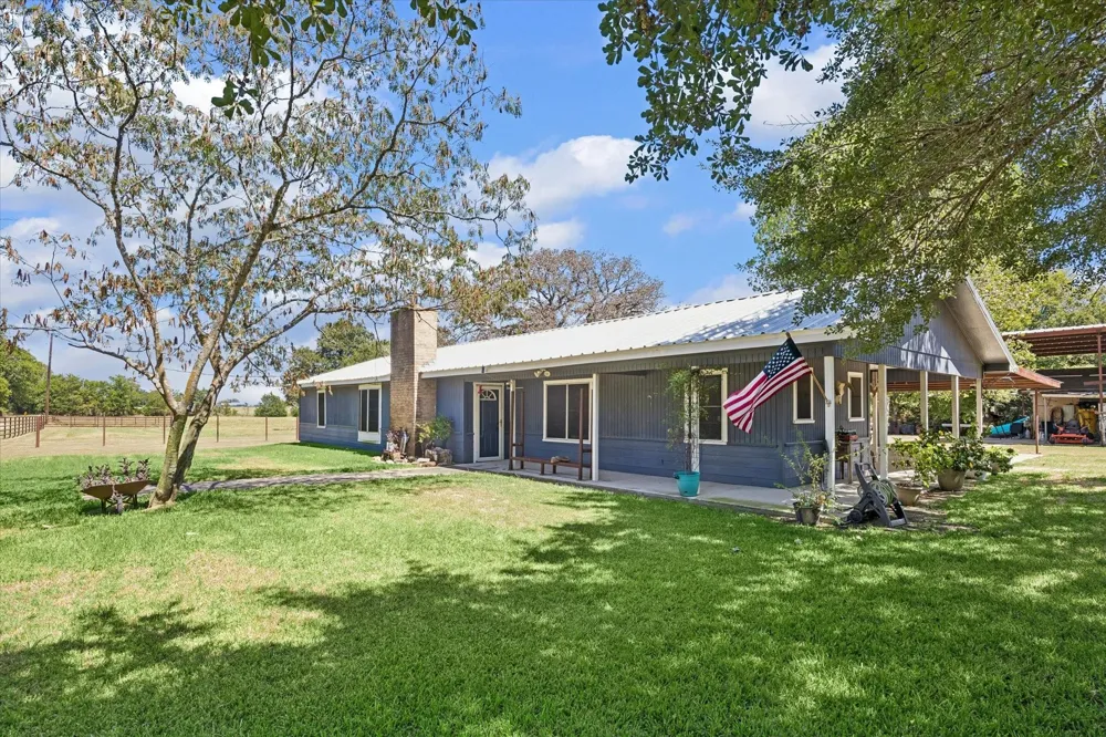 4450 Greenbriar Road Madisonville, TX 77864