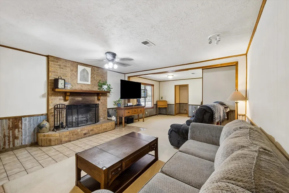4450 Greenbriar Road Madisonville, TX 77864