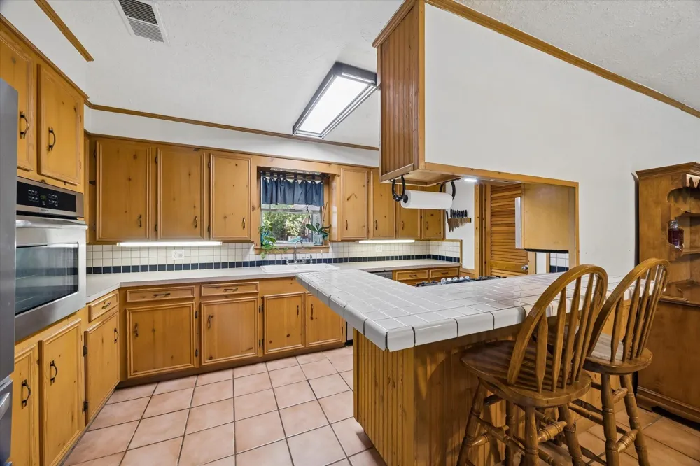 4450 Greenbriar Road Madisonville, TX 77864