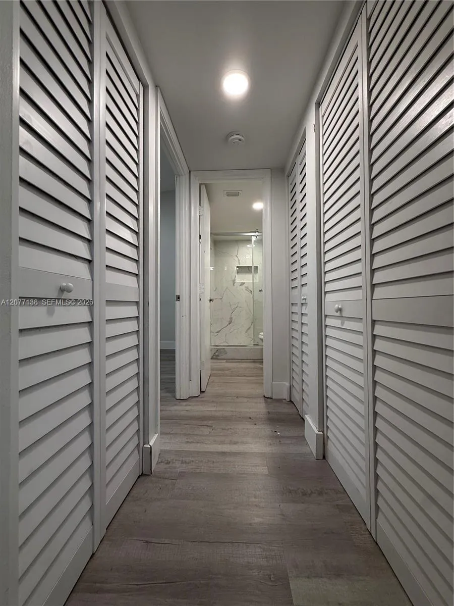 40 NW 76th ave #205-1 Plantation, FL 33324