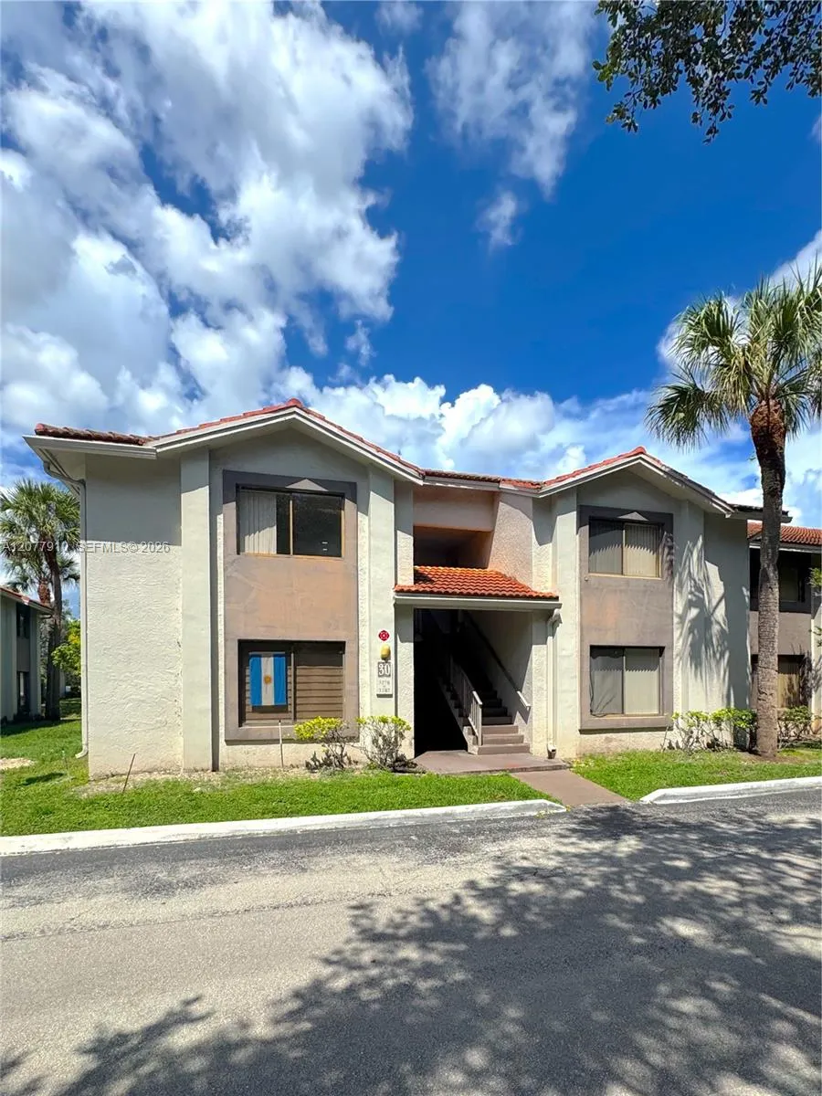 3280 Coral Lake Ln #3280 Coral Springs, FL 33065
