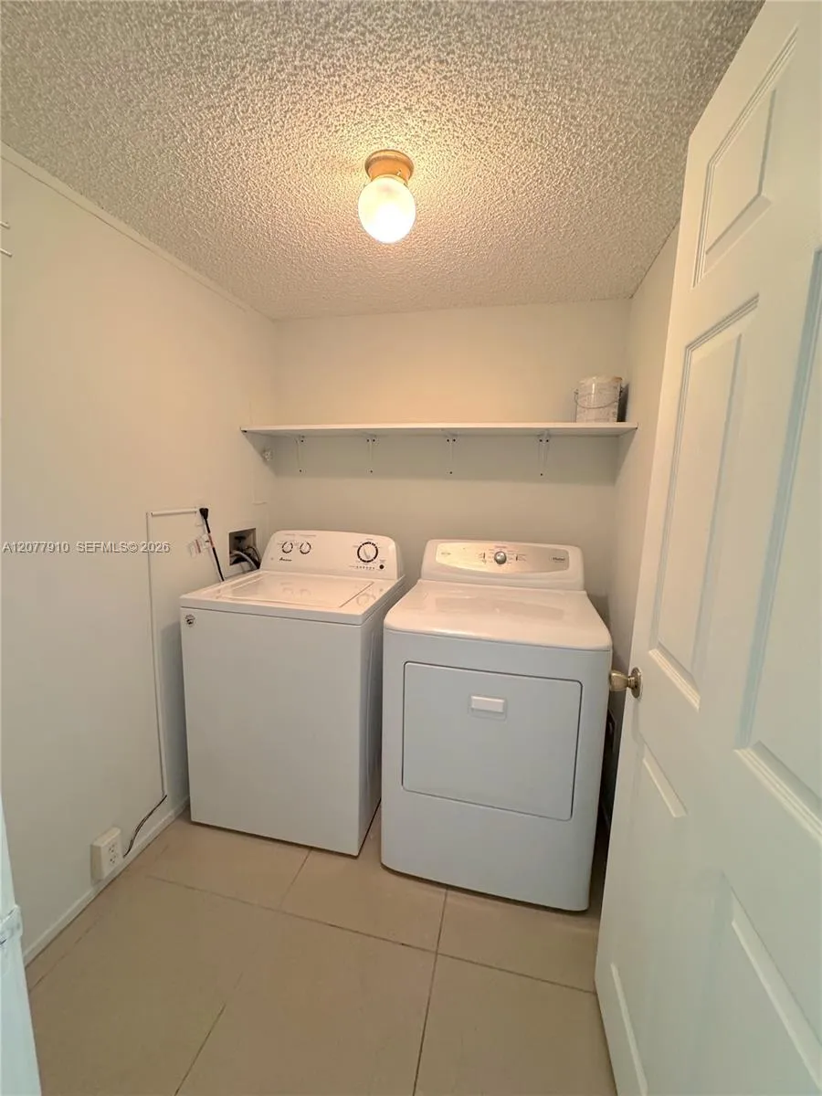 3280 Coral Lake Ln #3280 Coral Springs, FL 33065