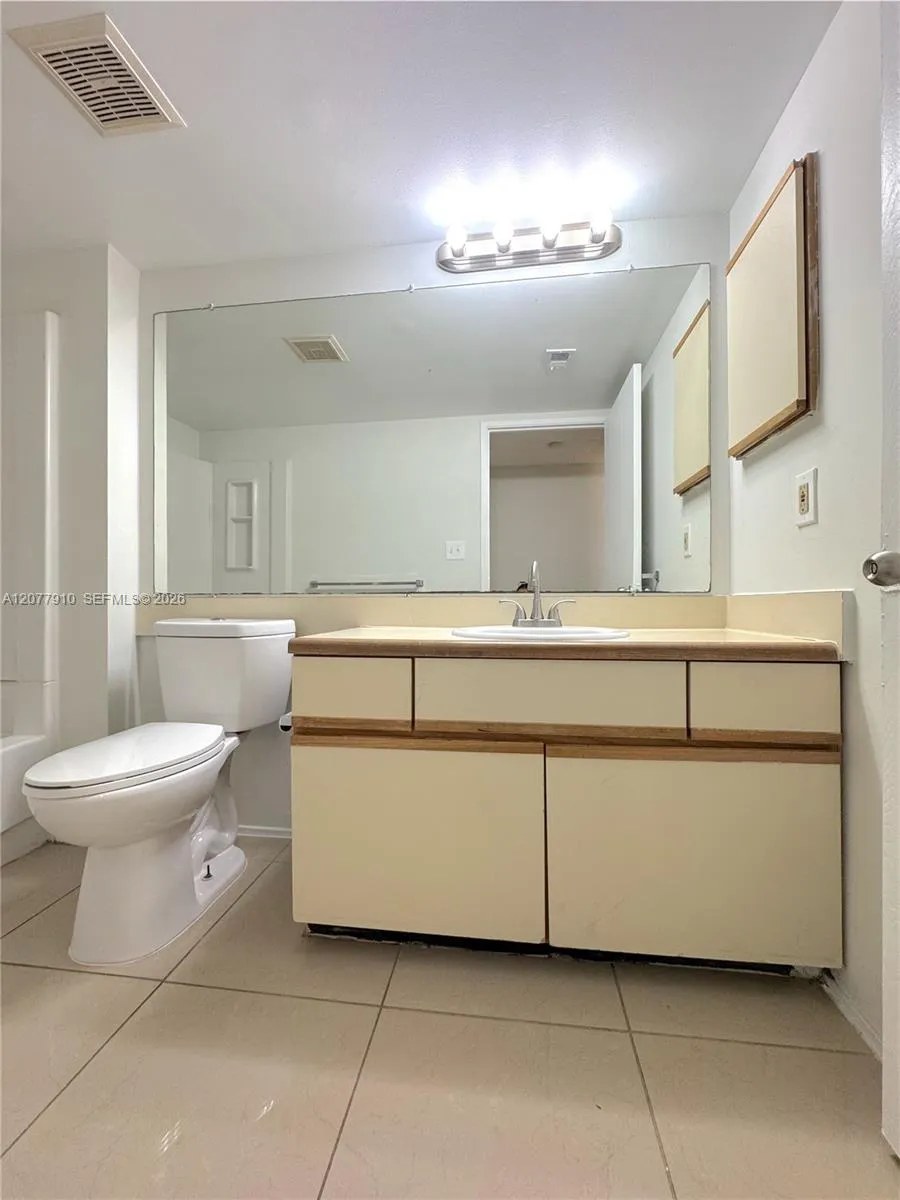 3280 Coral Lake Ln #3280 Coral Springs, FL 33065