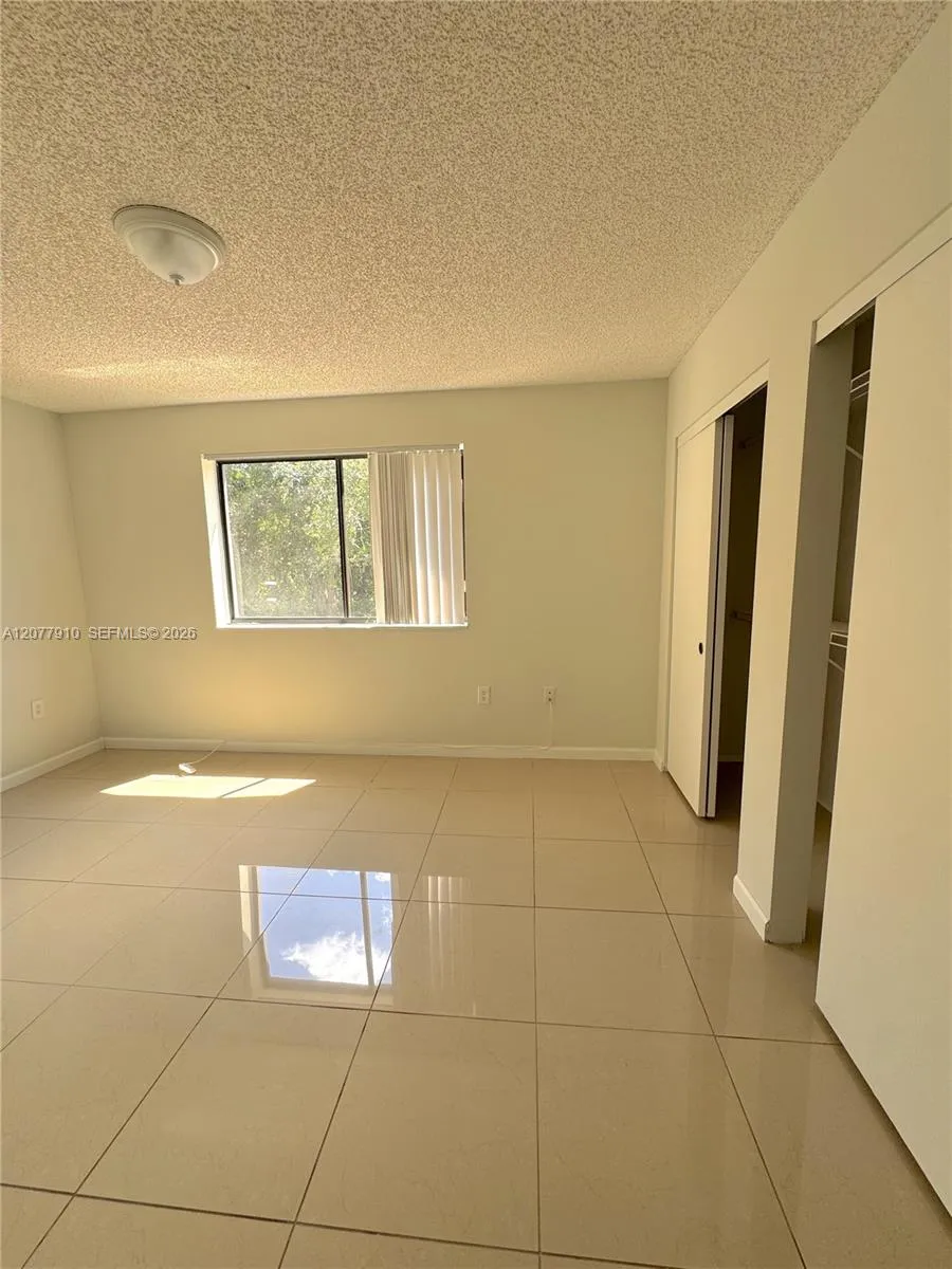 3280 Coral Lake Ln #3280 Coral Springs, FL 33065