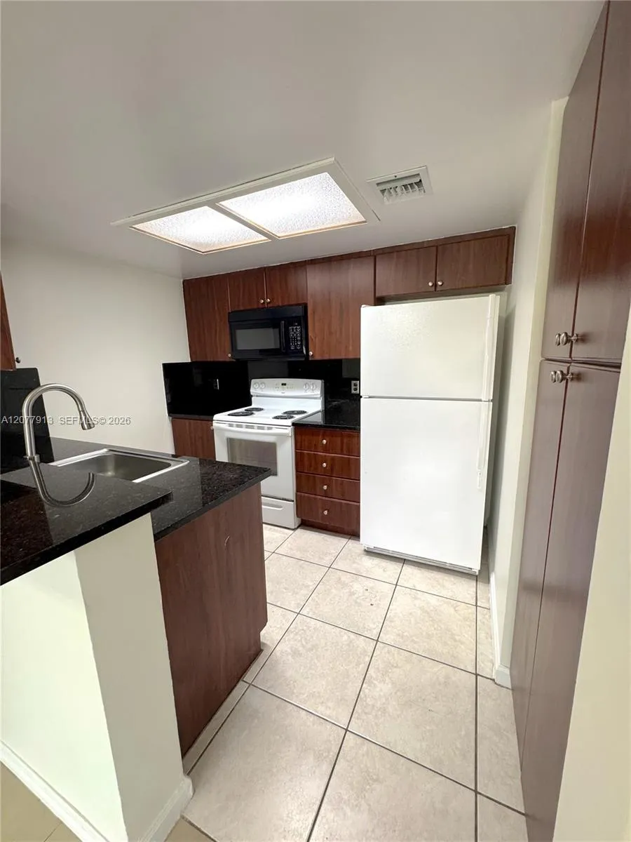3252 Coral Lake Ln #3252 Coral Springs, FL 33065