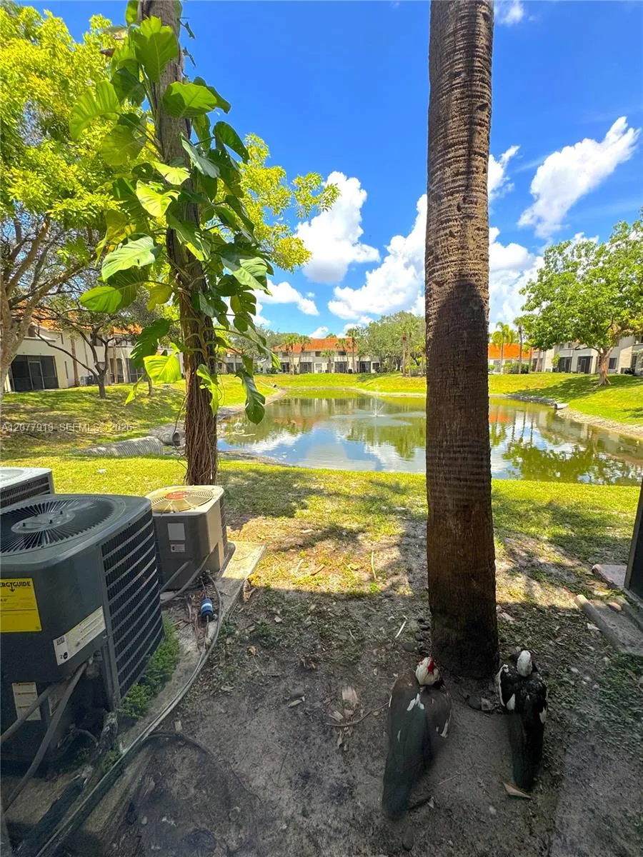 3252 Coral Lake Ln #3252 Coral Springs, FL 33065